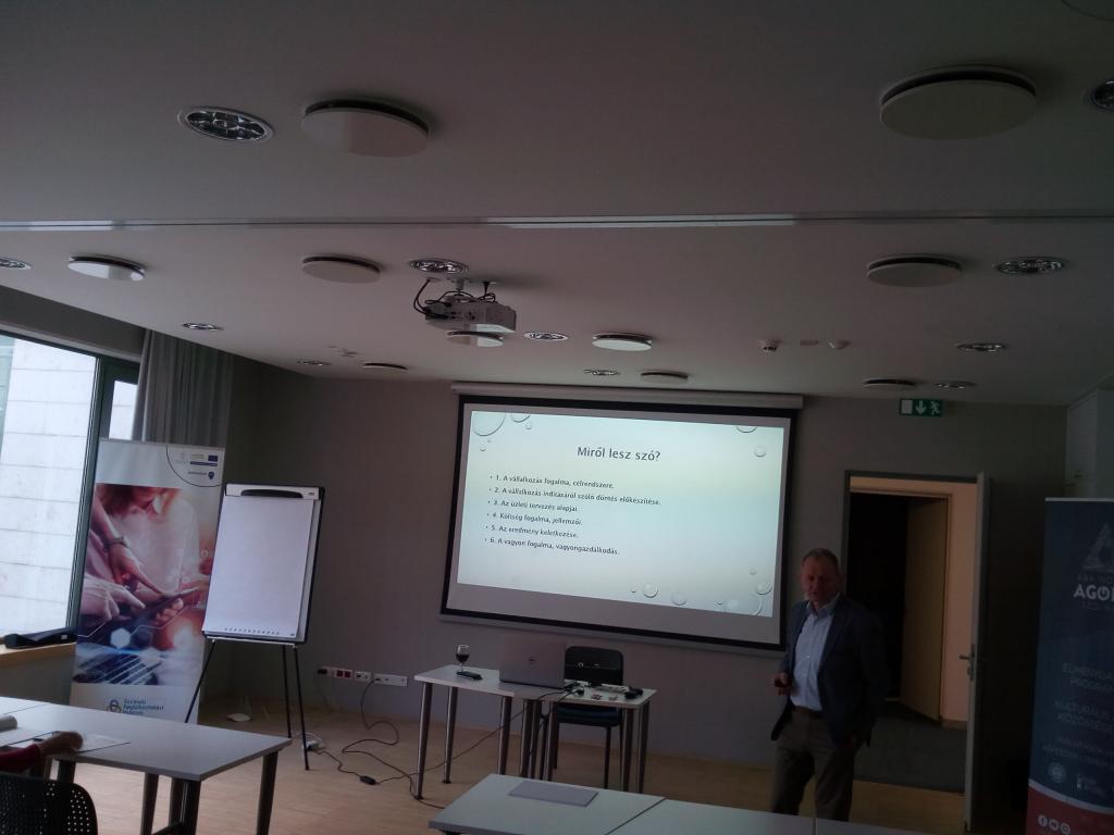 Kezdő vállalkozók tréningje 2019.04.12. Kezdő vállalkozók tréningje 2019.04.12.